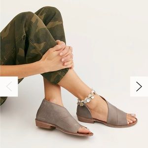 Free people Mont Blanc Sandle